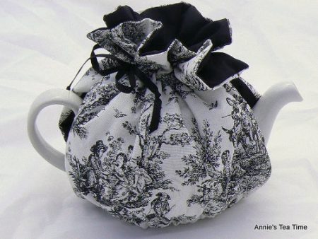 Toile Black Tea Cozy 6-8 Cups Cricklewood Cottage Hot on Sale